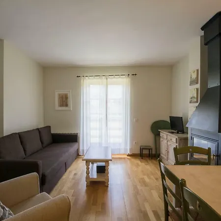 Berde - Linsoles Vall Benas 6, Ideal Parejas Apartment