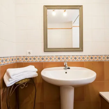 Berde - Linsoles Vall Benas 6, Ideal Parejas Apartment