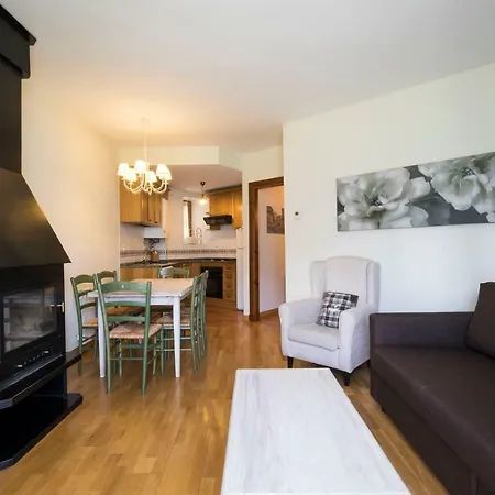 Apartment Berde - Linsoles Vall Benas 6, Ideal Parejas